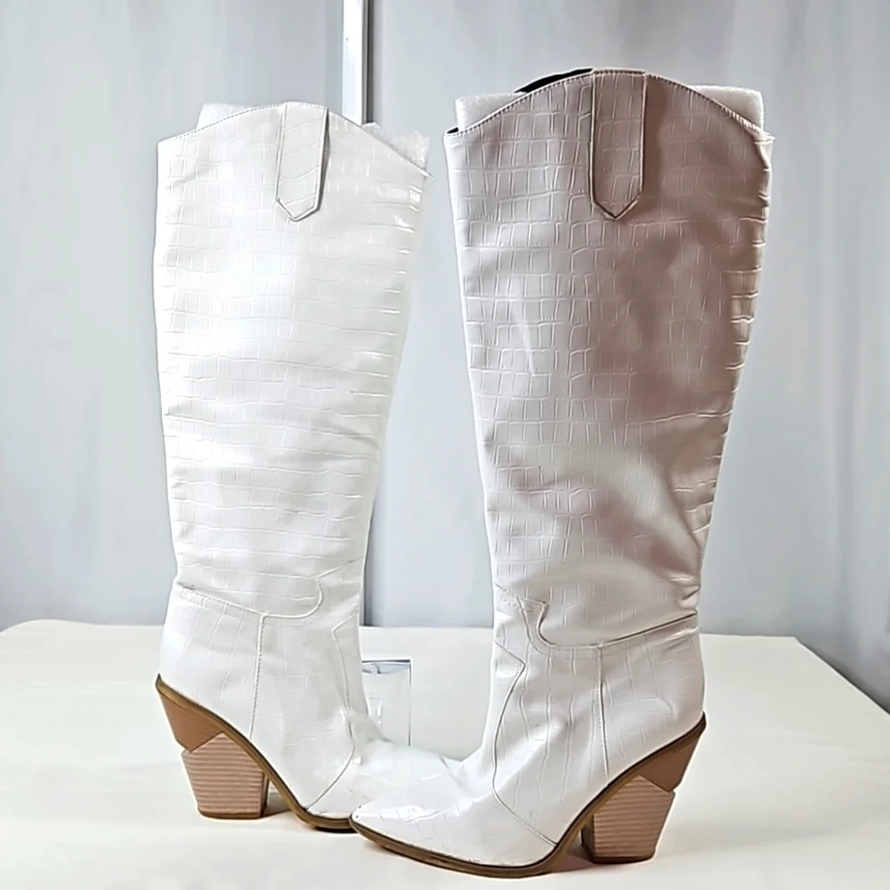 White Faux Leather Cowboy Boots with Block Heels Sz 37 - Picture 2 of 7